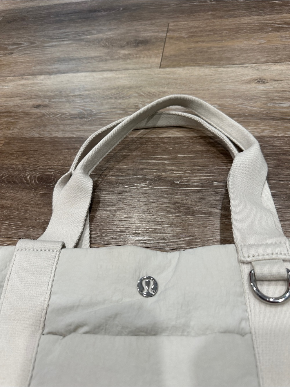 lululemon athletica Everday Tote in Cream - Picture 3 of 13